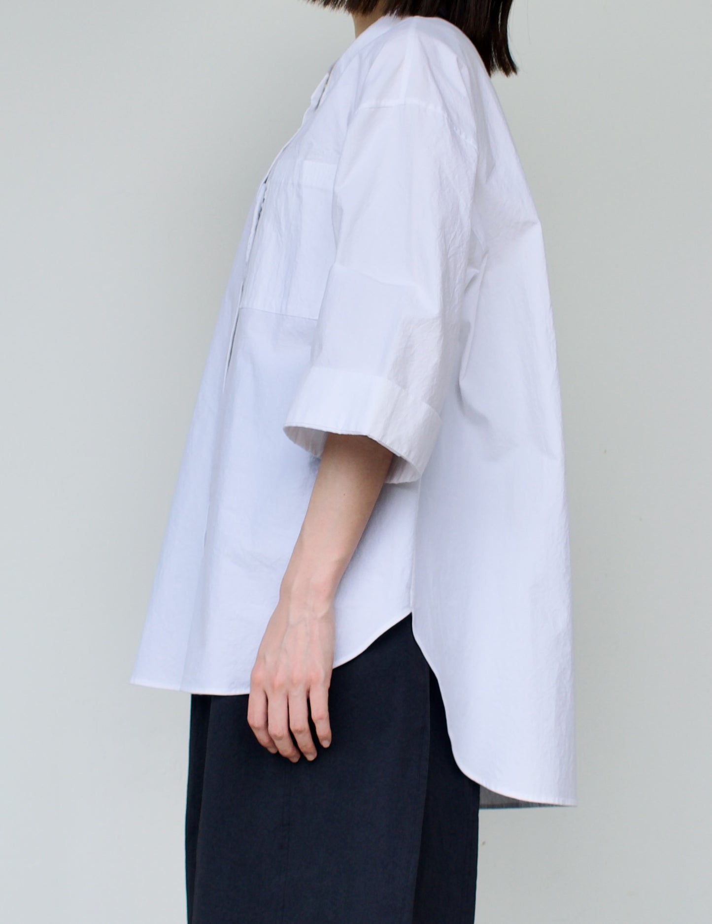 ハーフムーンシャツ